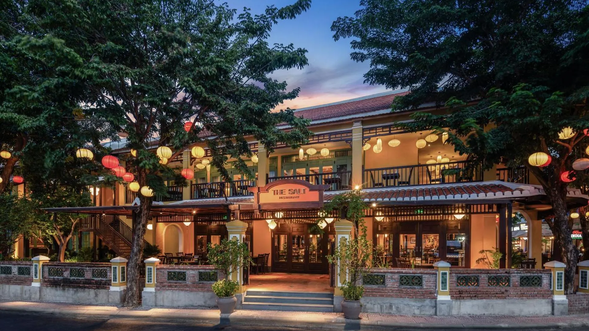 Hotel The Signature Hoi An
